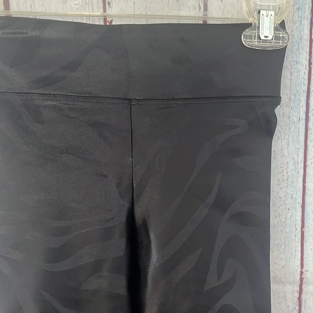 NWT Densonic High Rise Gouffre Short in Black Zebra - Picture 2 of 6